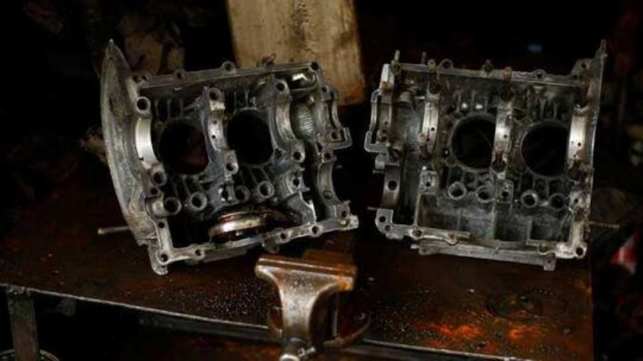 Mesin Truk overhaul