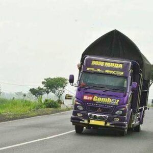 Truk Goyang di Kecepatan Tinggi