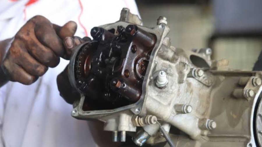 Penyebab mesin Truk Overheat