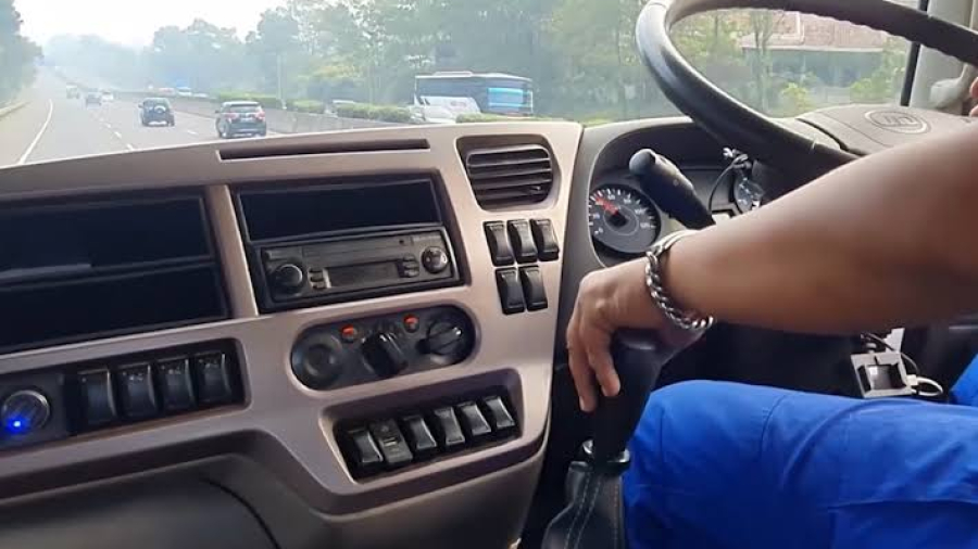 Penyebab Gigi Truk Terasa Berat