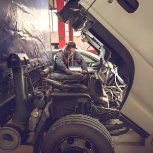 Interval Servis Truk